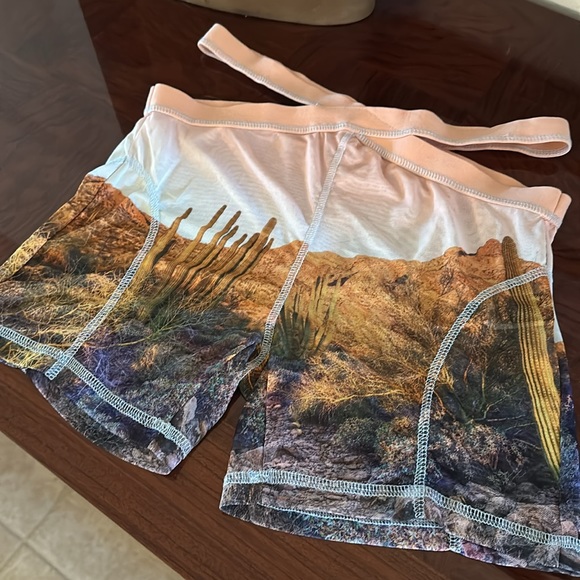 SHEIN *NEW* Women’s Cutout Waist Desert Landscape Print Mesh Biker Shorts - Picture 6 of 16